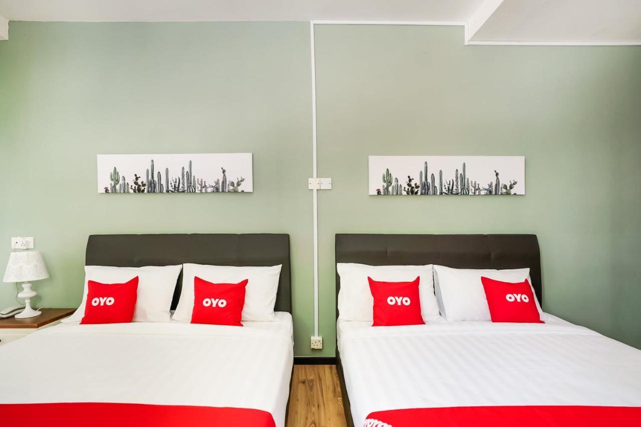 Oyo 89603 Treeline Urban Inn Кота-Кинабалу Экстерьер фото